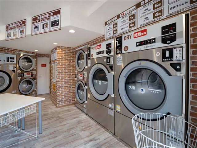 Modernized Coin Laundry - Profitable 1