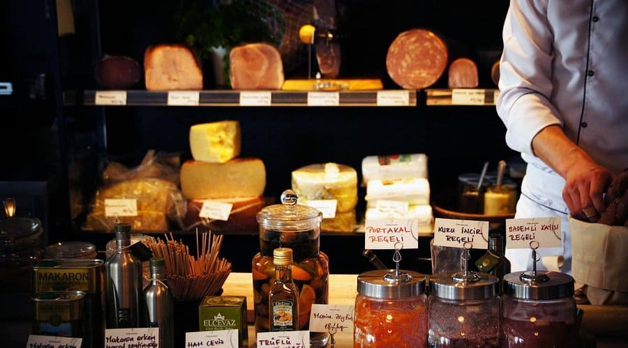 Delicatessen For Sale In Naples 1