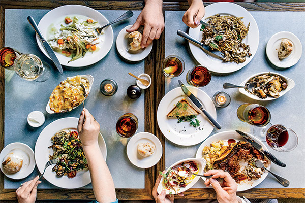 Bustling Restaurant – Prime Exposure And Constant Visibility 1