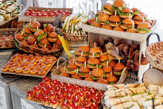 Fully Remodeled Deli And Catering Restaurant 1