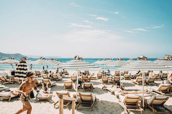 Beach Lounge & Bar 1