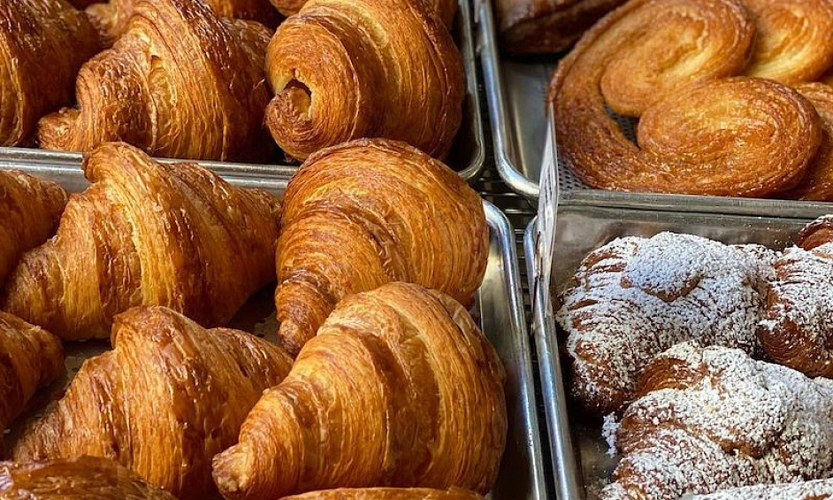 Cash-flowing Niche Bakery With Full Staff 1