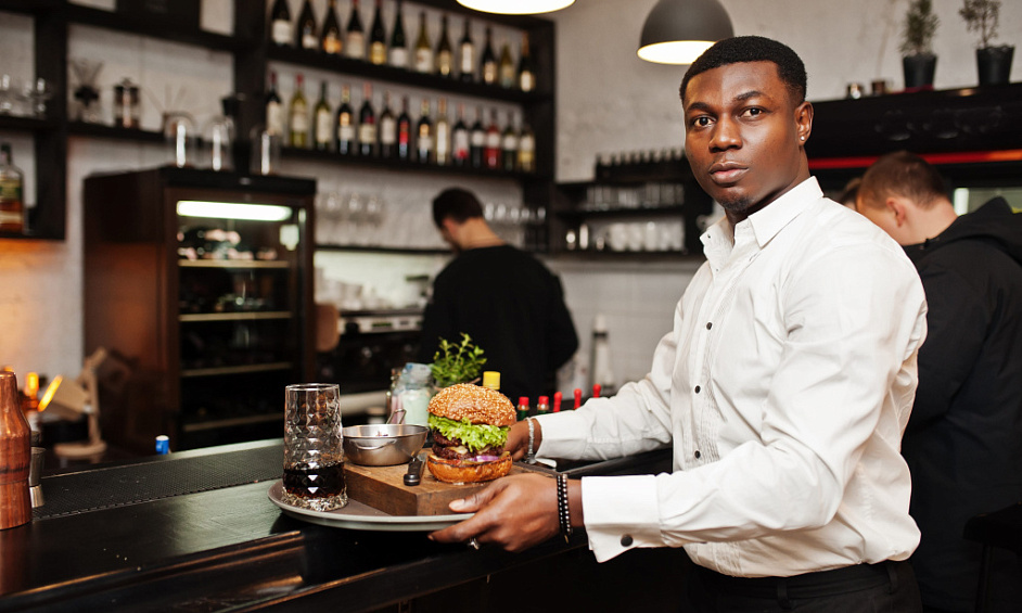 High-Volume Bar And Restaurant Franchise In Chicago, IL For Sale 1