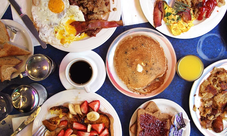 Neighborhood Favorite Breakfast Restaurant for Sale! 52K for Owner! 1