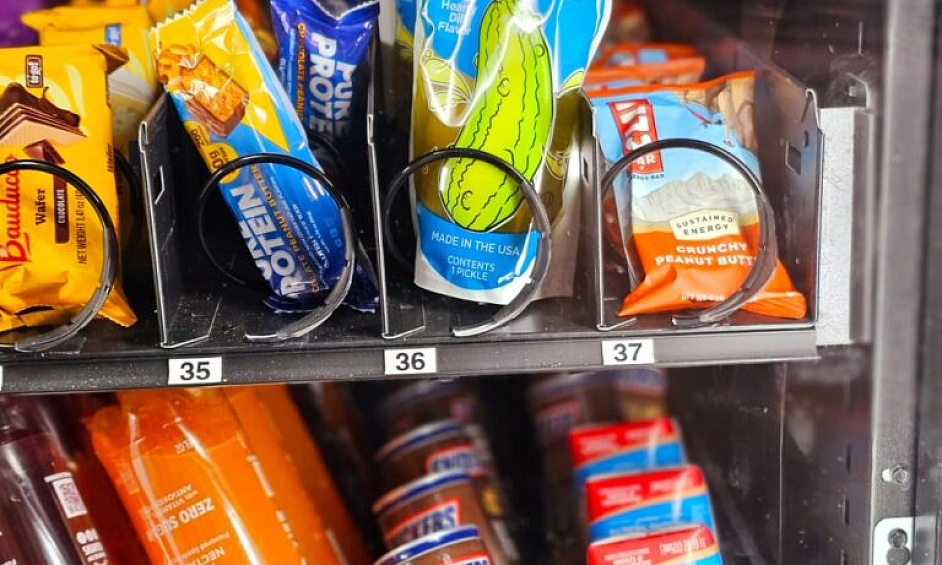 Healthy Snacks Vending Machines - Semi-absentee & Thriving! 1
