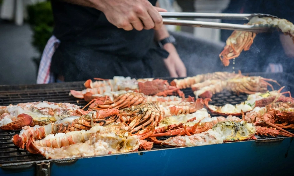 Seafood and Barbecue Takeout 1 Seafood and Barbecue Takeout 1