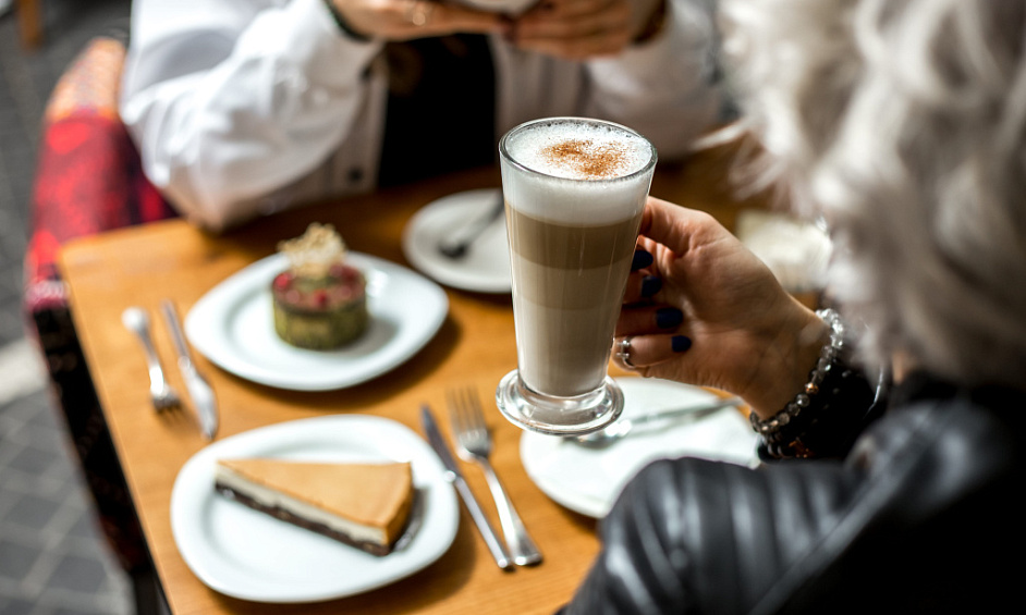 Long-Standing Popular Restaurant And Café In Chicago, IL For Sale 1