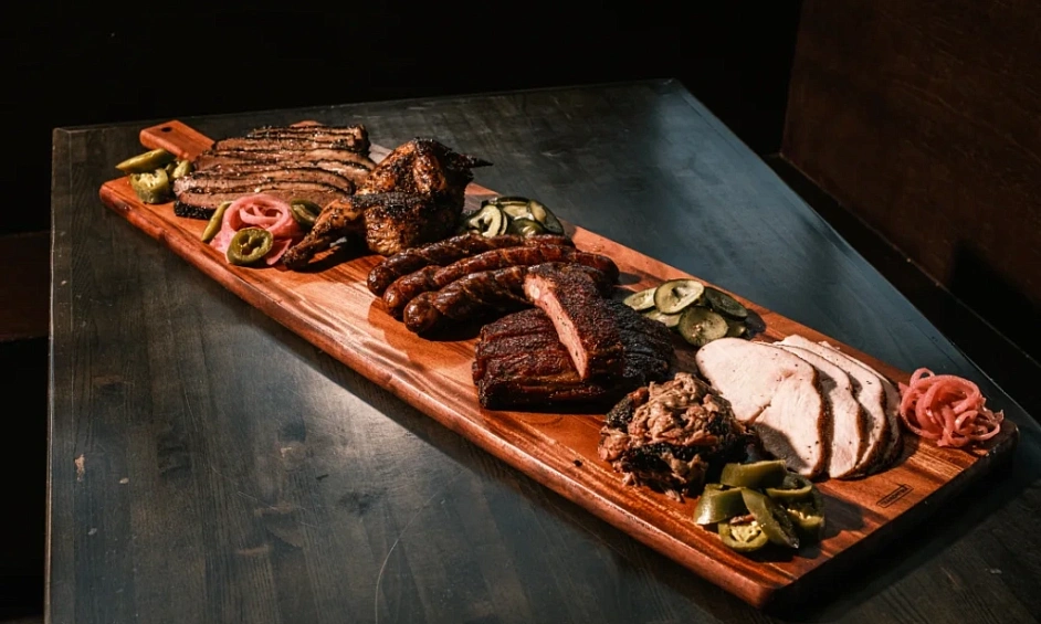 Texas Style Barbecue Restaurant Opportunity in Gulfport, MS 1