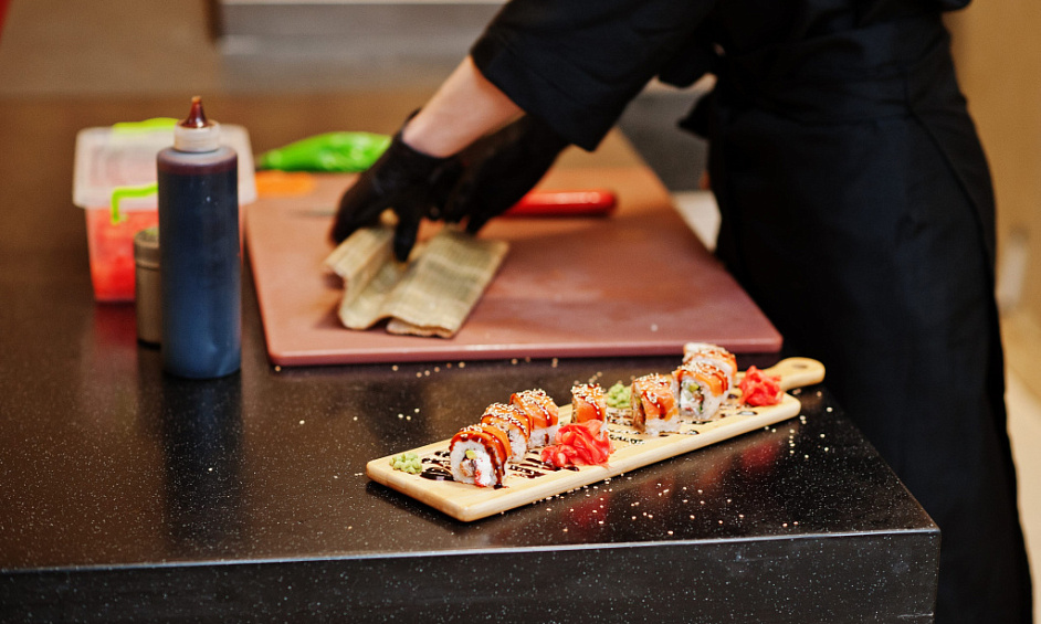 Beautiful Sushi Restaurant-upscale Center And High Income Area-bargain For Sale 1