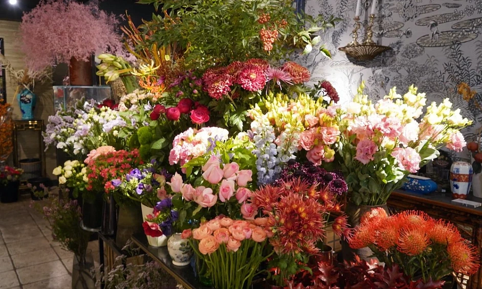 Floral And Gift Shop Including Real Estate 1
