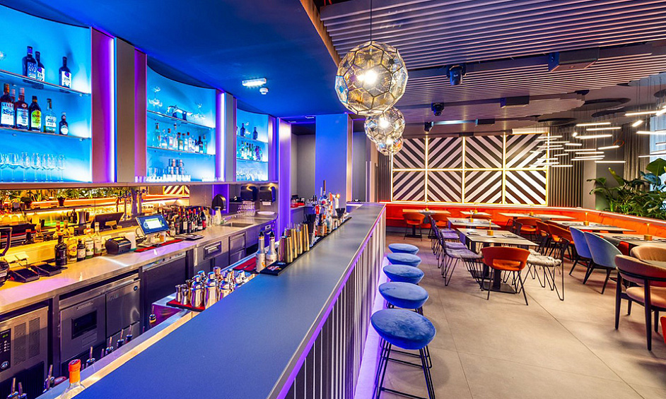 Upscale Bar Earning $60,000 Absentee has Huge UpSide! 1 Upscale Bar Earning $60,000 Absentee has Huge UpSide! 1