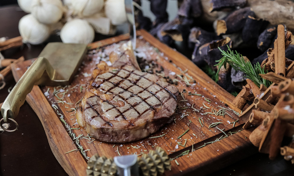 Key Money Steakhouse In Midtown Considering All Offers For Sale 1