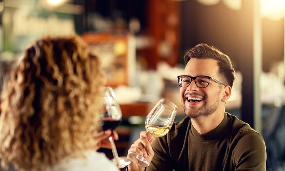 Unique Coastal Craft Wine Bar For Sale 1