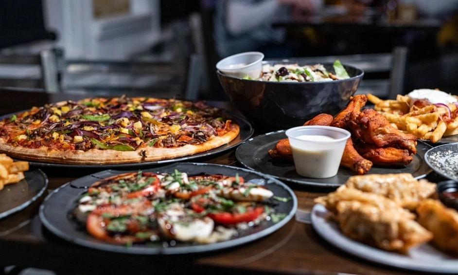 High Traffic Pizza Pub & Sports Bar 1