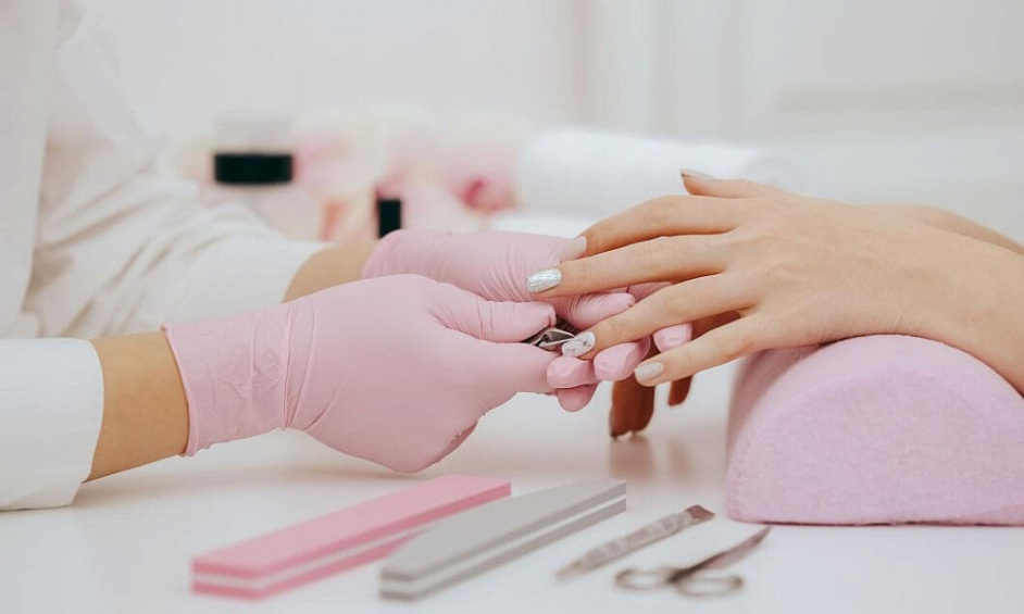 Established Tampa Nail Salon & Spa 1
