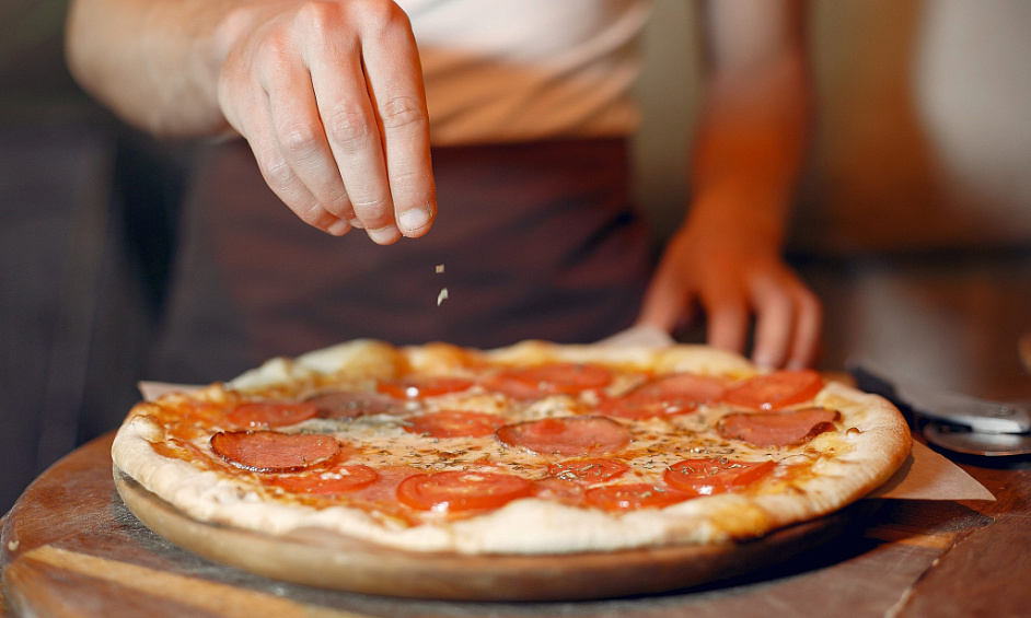 Popular Neighborhood Pizzeria Western Suburb Of Chicago, IL For Sale 1 Popular Neighborhood Pizzeria Western Suburb Of Chicago, IL For Sale 1