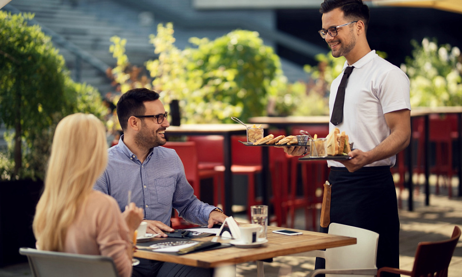 Restaurant W/heavy Foot Traffic And Visibility For Sale 1