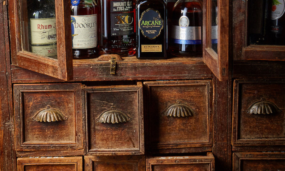 Stunning Upscale Bar and Restaurant for Sale Prime Downtown Location 1