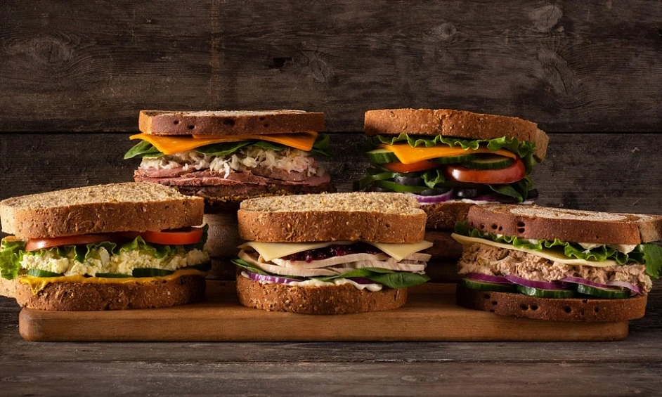 Operating Franchise Sandwich Shop — Buy Below Startup Cost 1 Operating Franchise Sandwich Shop — Buy Below Startup Cost 1