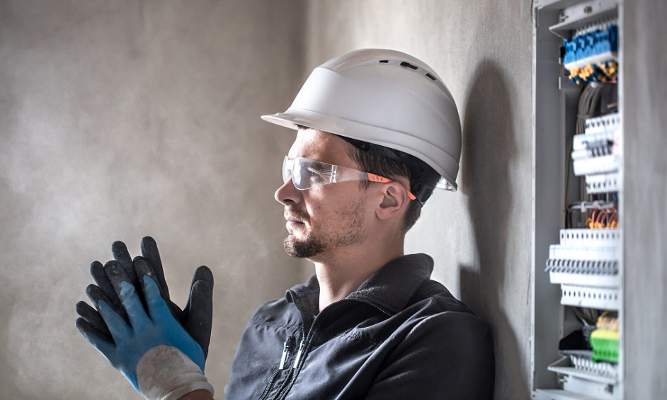 Electric Contractor In Hawaii For Sale 1