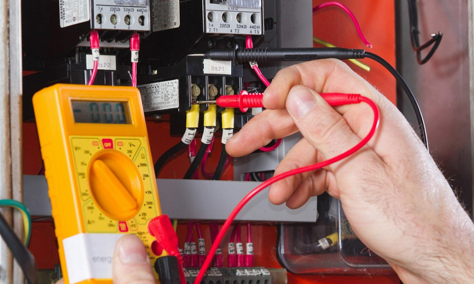 33 Year Old Electrical Contractor 1 33 Year Old Electrical Contractor 1