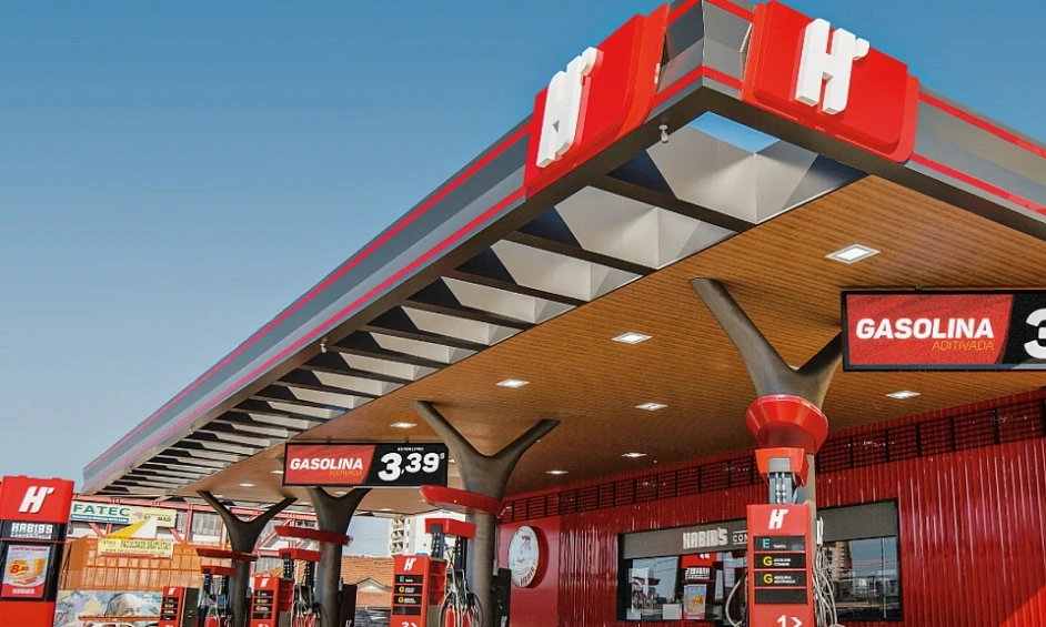Gas Station, C-Store With Real Estate, beer, wine - no competition 1