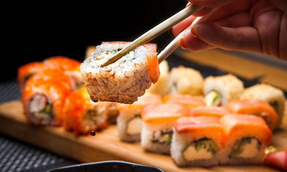 High-Volume Well-Established Sushi Restaurant In South Elgin, IL For Sale 1