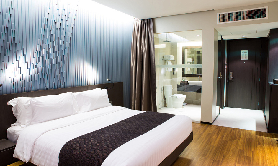Flagged Hotel In La Salle County For Sale 1 Flagged Hotel In La Salle County For Sale 1